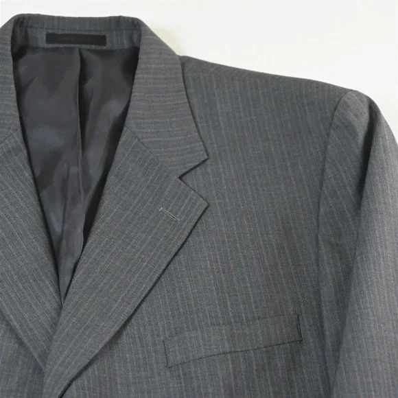 Kilburne & Fitch 48L 42x32 Gray Striped Mens Jacket Pants Suit